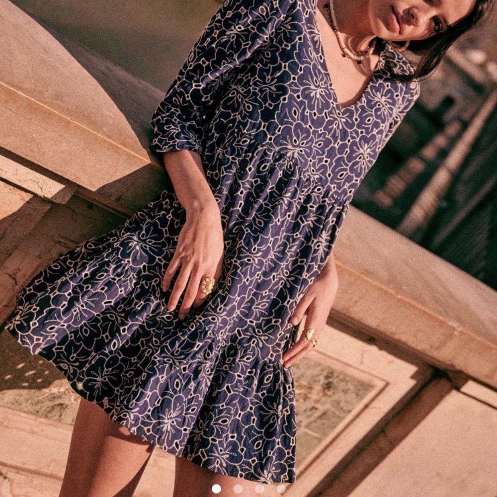 Sézane Robe Aura dress. Blue floral dress Sézane. New with tags.